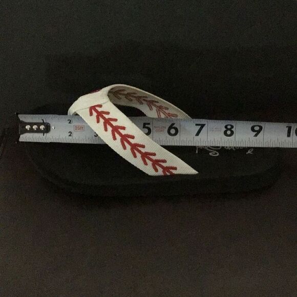 Flip-flops by Cocomo Soul Measures 9 1/2 inches shorter tail making it size 4 1/ - Picture 7 of 8